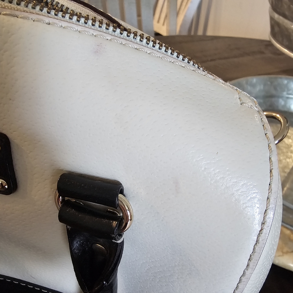 kate spade cream and black satchel bag - Picture 8 of 9